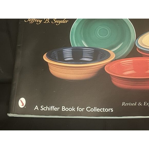 Fiesta Homer Laughlin China Company’s Colorful Dinnerware Book 4th Edition - Picture 4 of 7